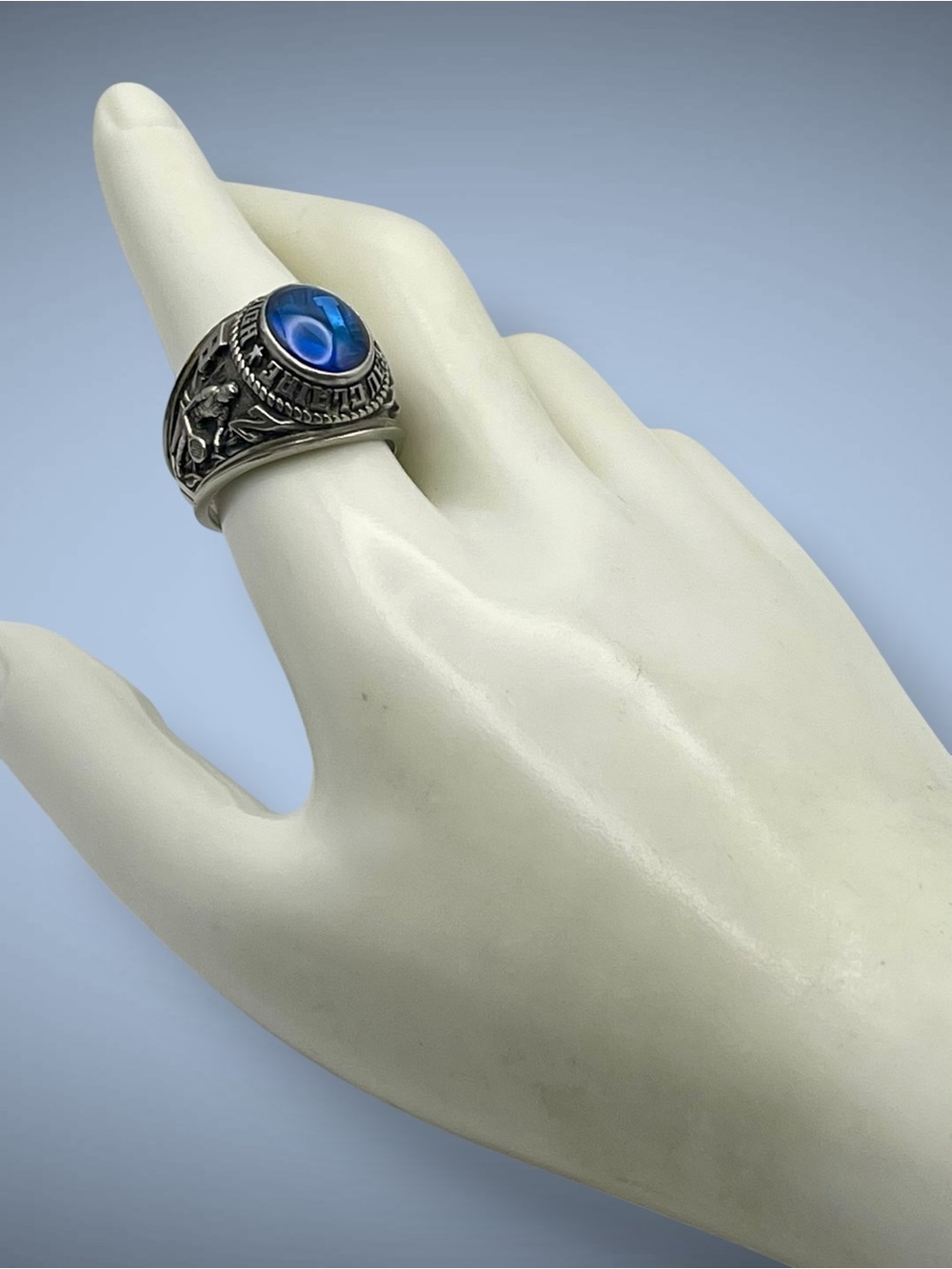 Vintage 1982 Eau Claire North High School Ring Starium Synthetic Sapphire
